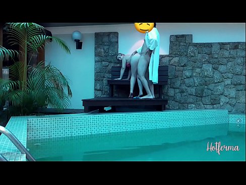 ❤️ Baas nooi bediende swembad toe, maar kon nie 'n warm weerstaan nie Seksvideo by porn af.pornovore.ru ❌